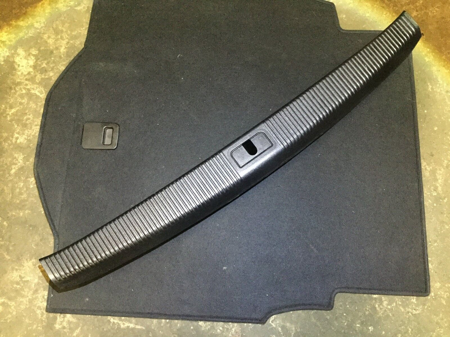 04 05 06 07 08 09 Audi A8 D3 Rear Trunk Lock Latch Cover OEM