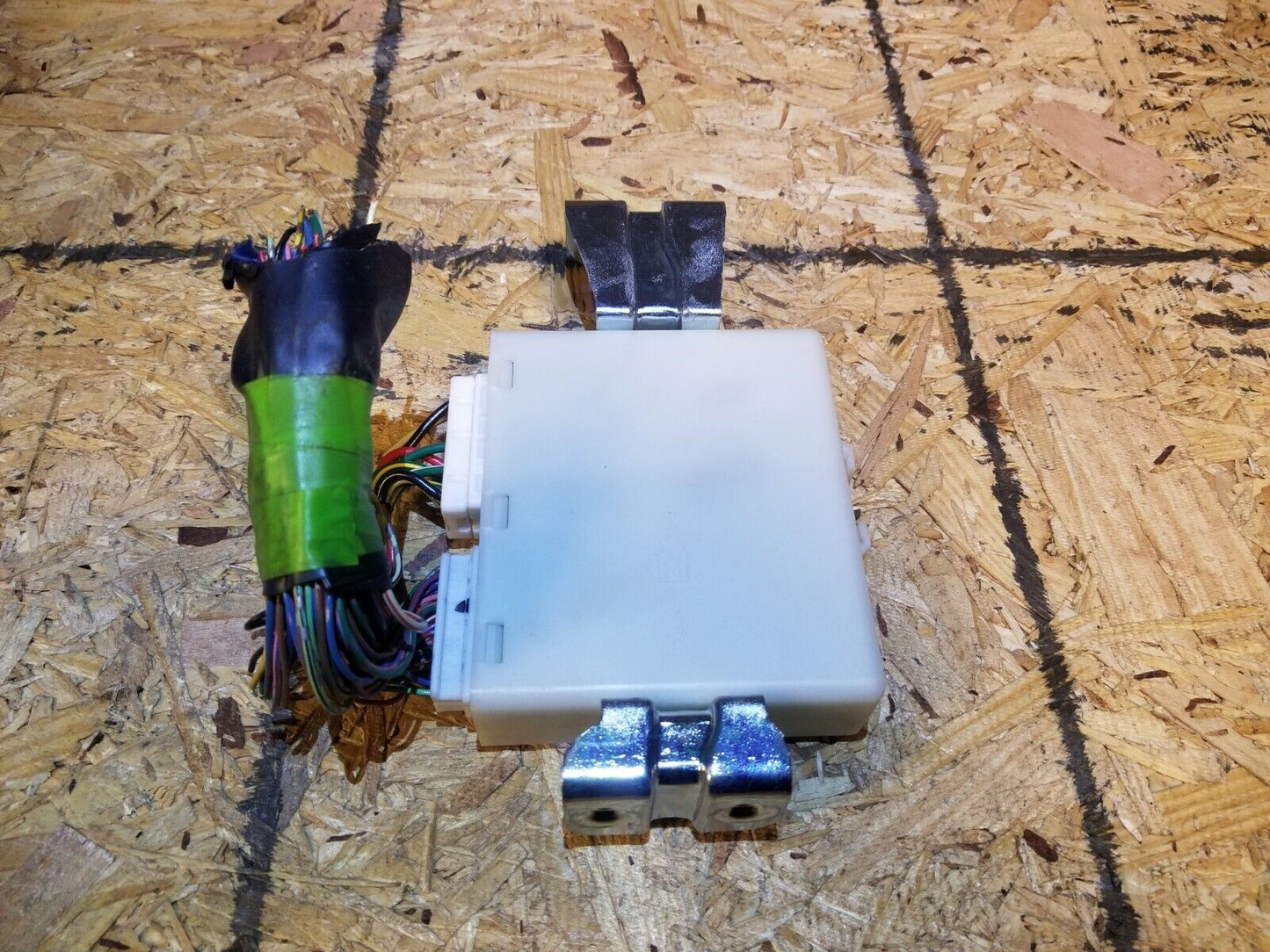 04 2004 Nissan Maxima Memory Control Module 988007y000 OEM #141