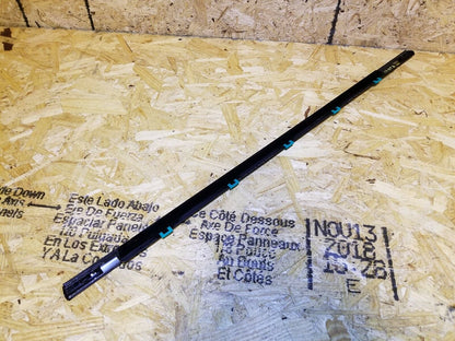 15 16 17 Hyundai Elantra Gt Rear Right Door Window Weather Strip Belt OEM