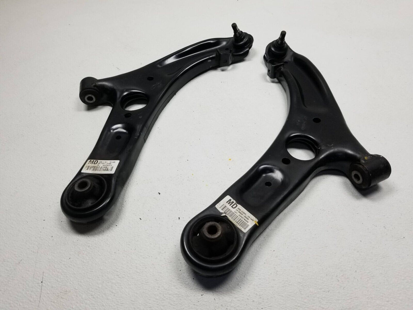 13 14 15 16 Hyundai Veloster Front Lower Control Arm Left & Right Pair OEM