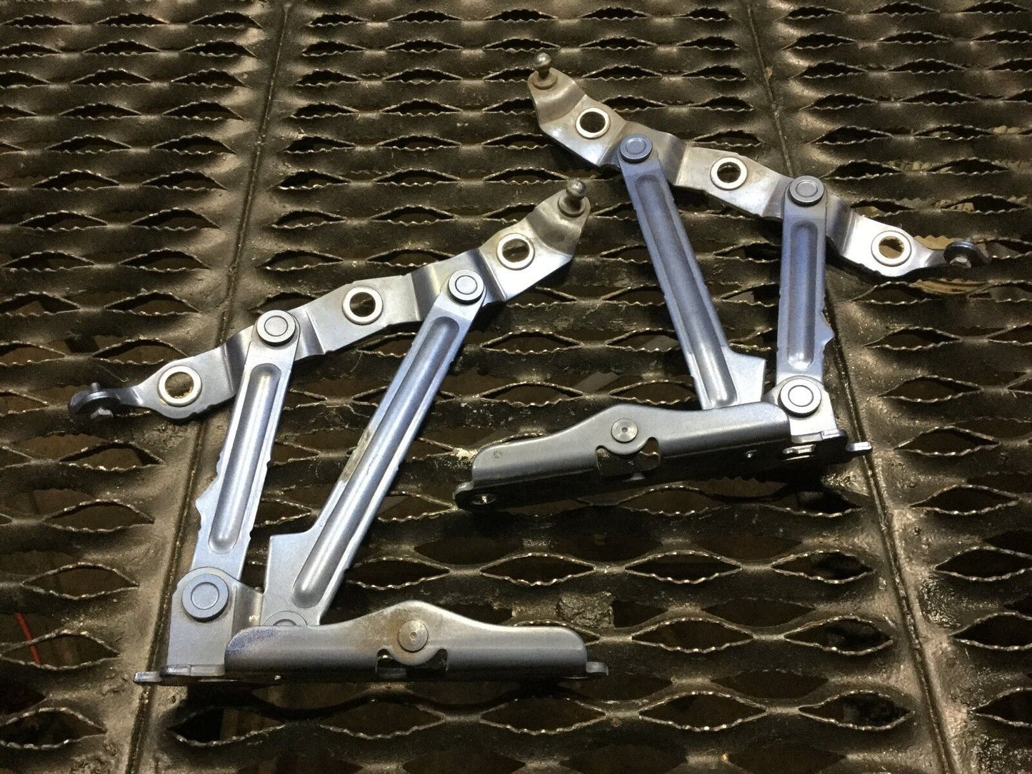 08 09 10 11 12 13 Infiniti G37 Rear Trunk Hinges Set OEM
