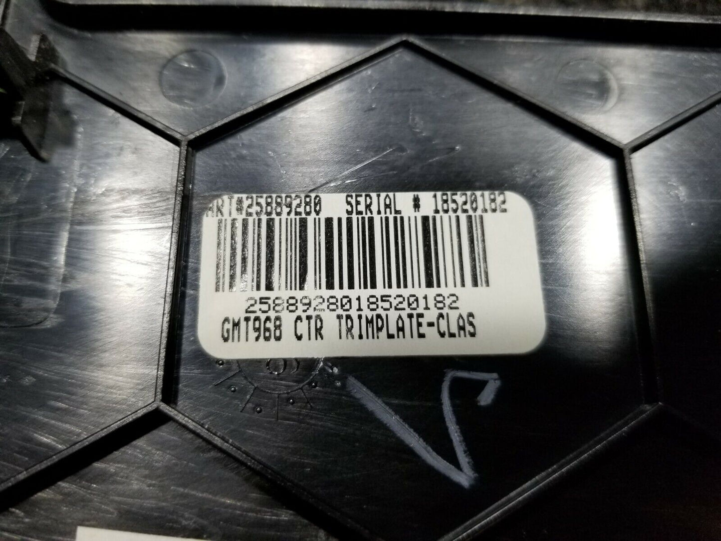 07 08 09 10 11 12 GMC Acadia Center Console Bezel Silver 25810869 OEM