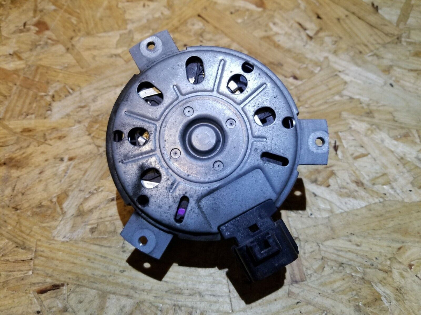 15 16 17 Chevrolet Equinox Engine Cooling Fan Motor OEM 24k
