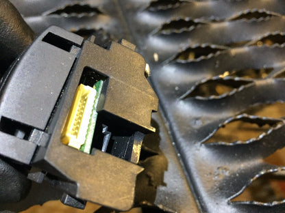 05 06 07 08 Audi A6 C6 Steering Wheel Switch Control Button 4f0951527a OEM