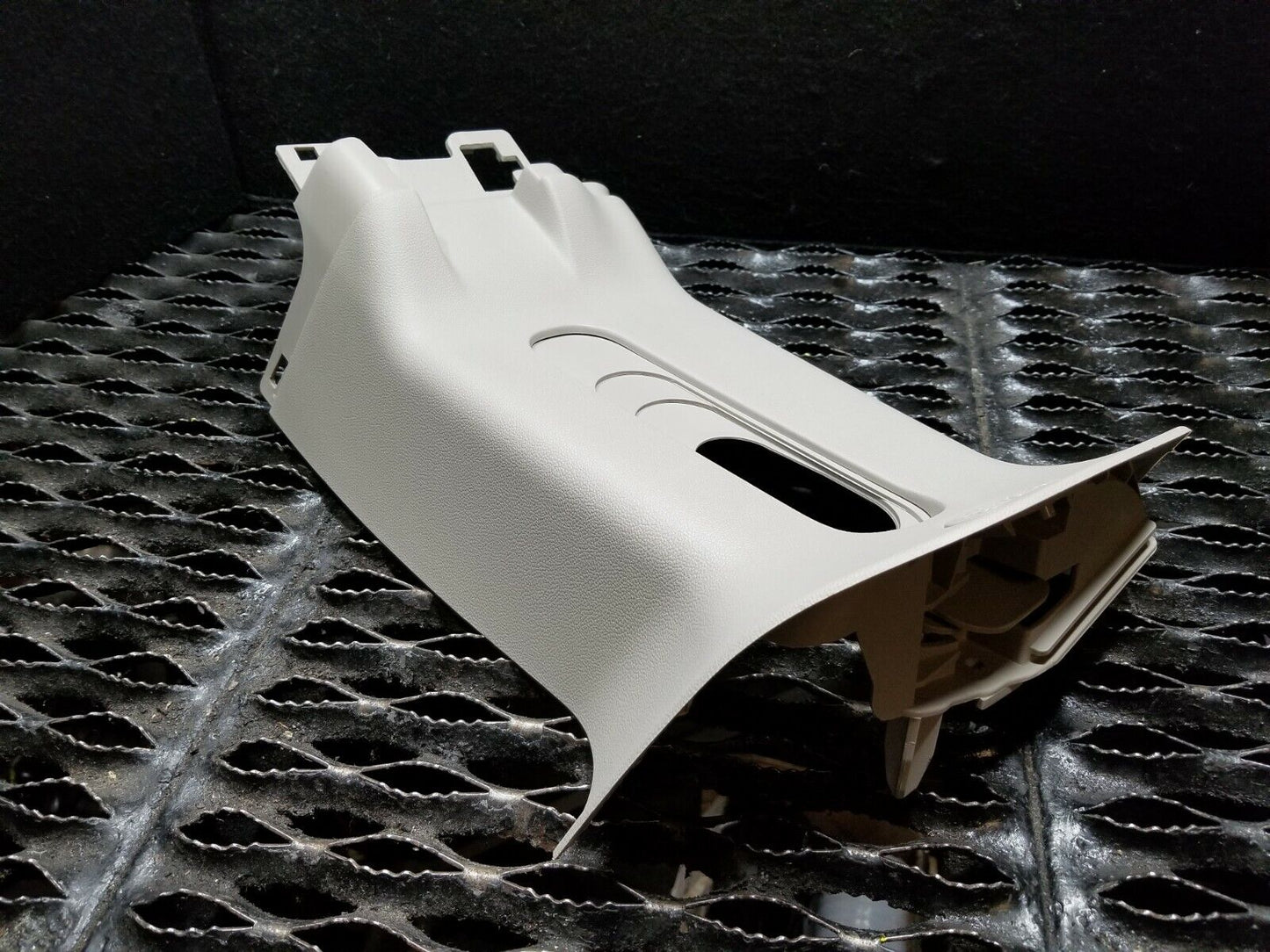 14 2014 Dodge Grand Caravan Rear Upper B Pillar Trim Cover Right Pass Side OEM