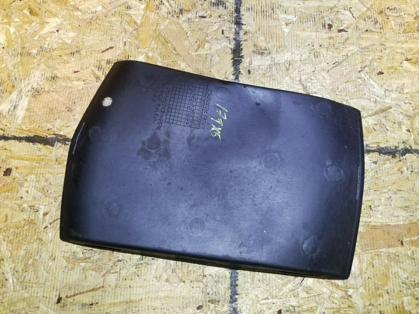 17 18 19 20 Cadillac Xt5 Center Console Storage Tray Rubber Pad OEM 34k