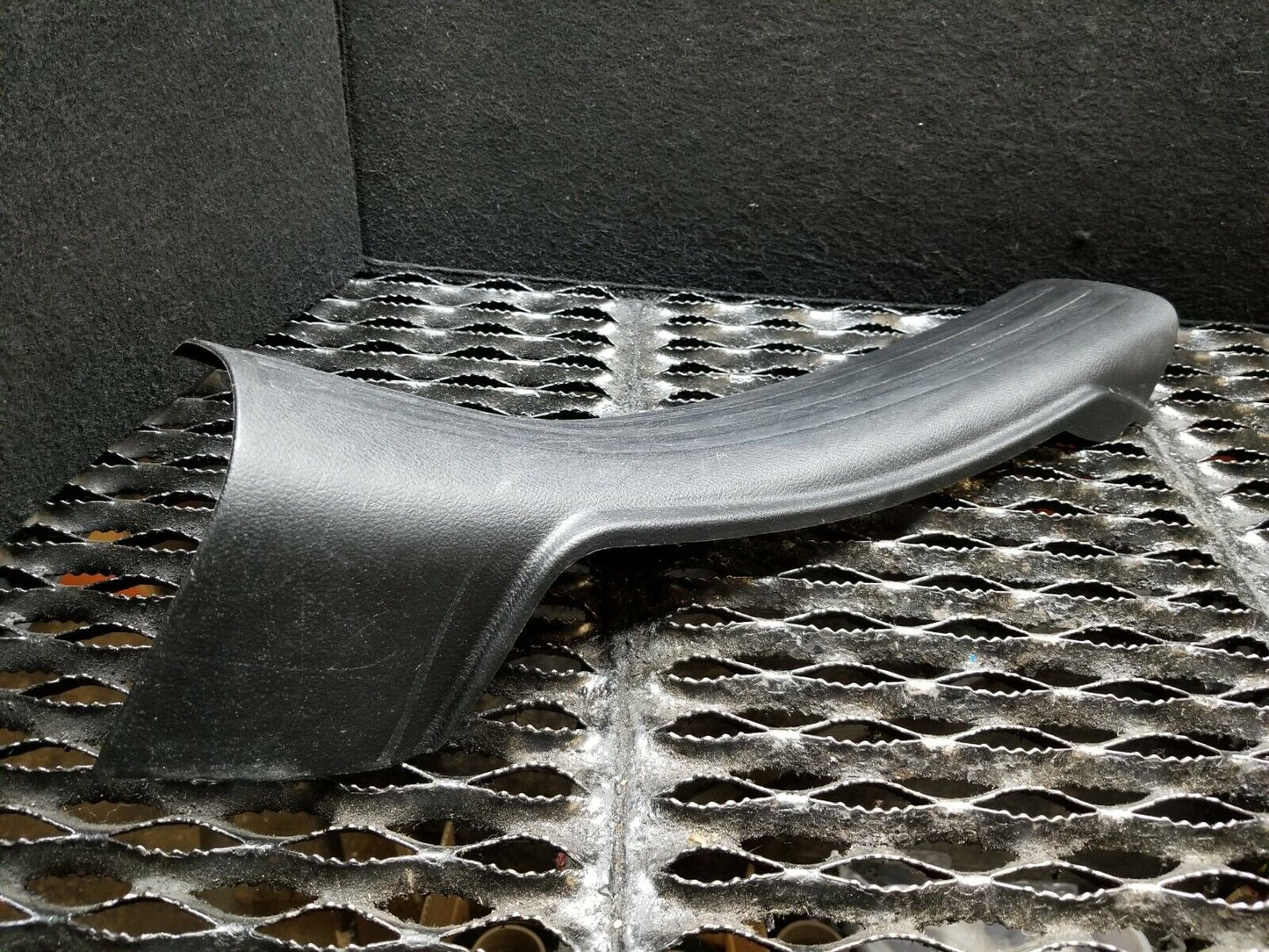 14 15 16 17 Jeep Cherokee Rear Sill Scuff Plate Passenger Side Right OEM