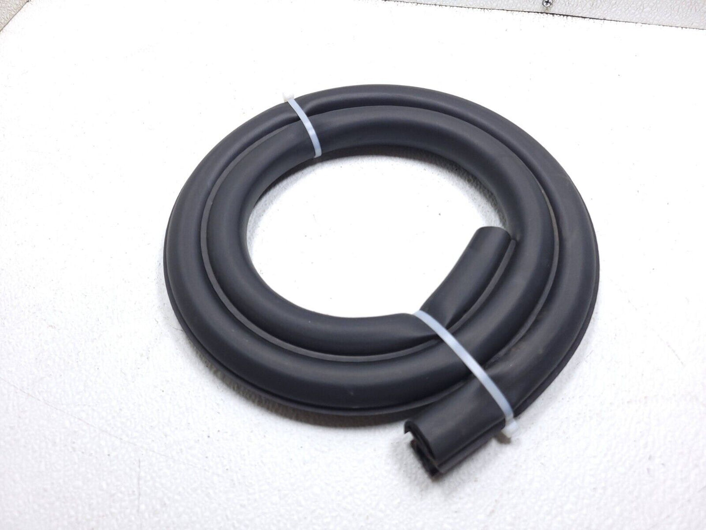 12 13 14 15 16 17 Audi A7 Door Weatherstrip Seal Rear Right Passenger Side OEM