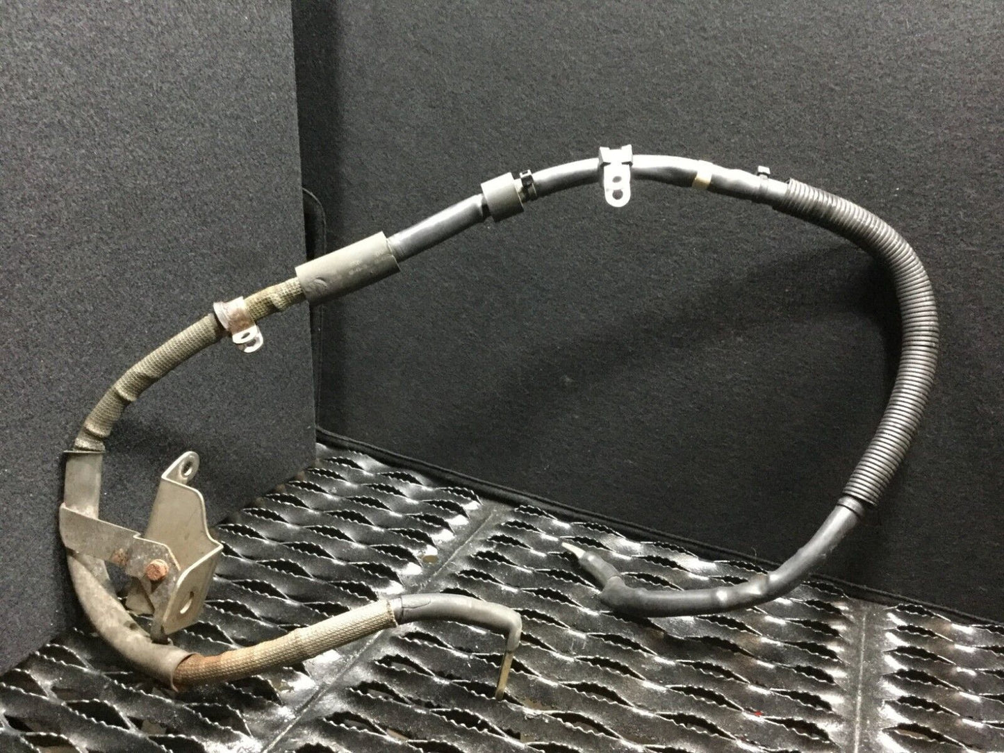 04 05 06 Porsche Cayenne 3.2l Positive Battery Cable Wiring Harness OEM