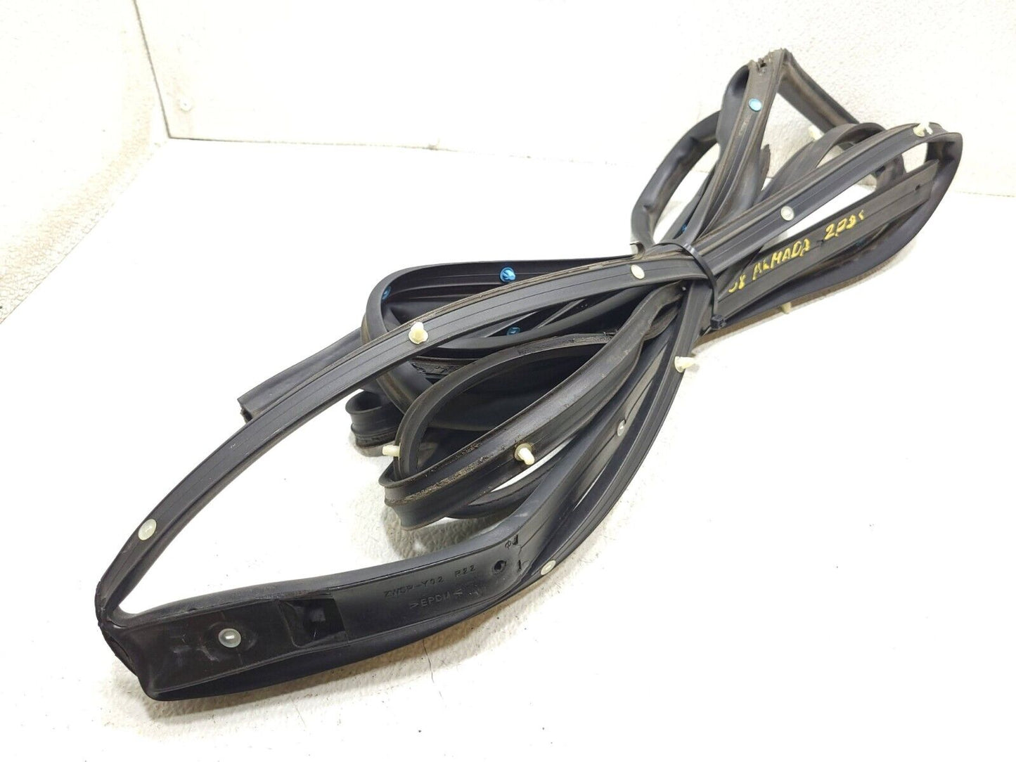 2006 - 2012 Nissan Armada Front Door Weatherstrip Seal Passenger Side Right OEM