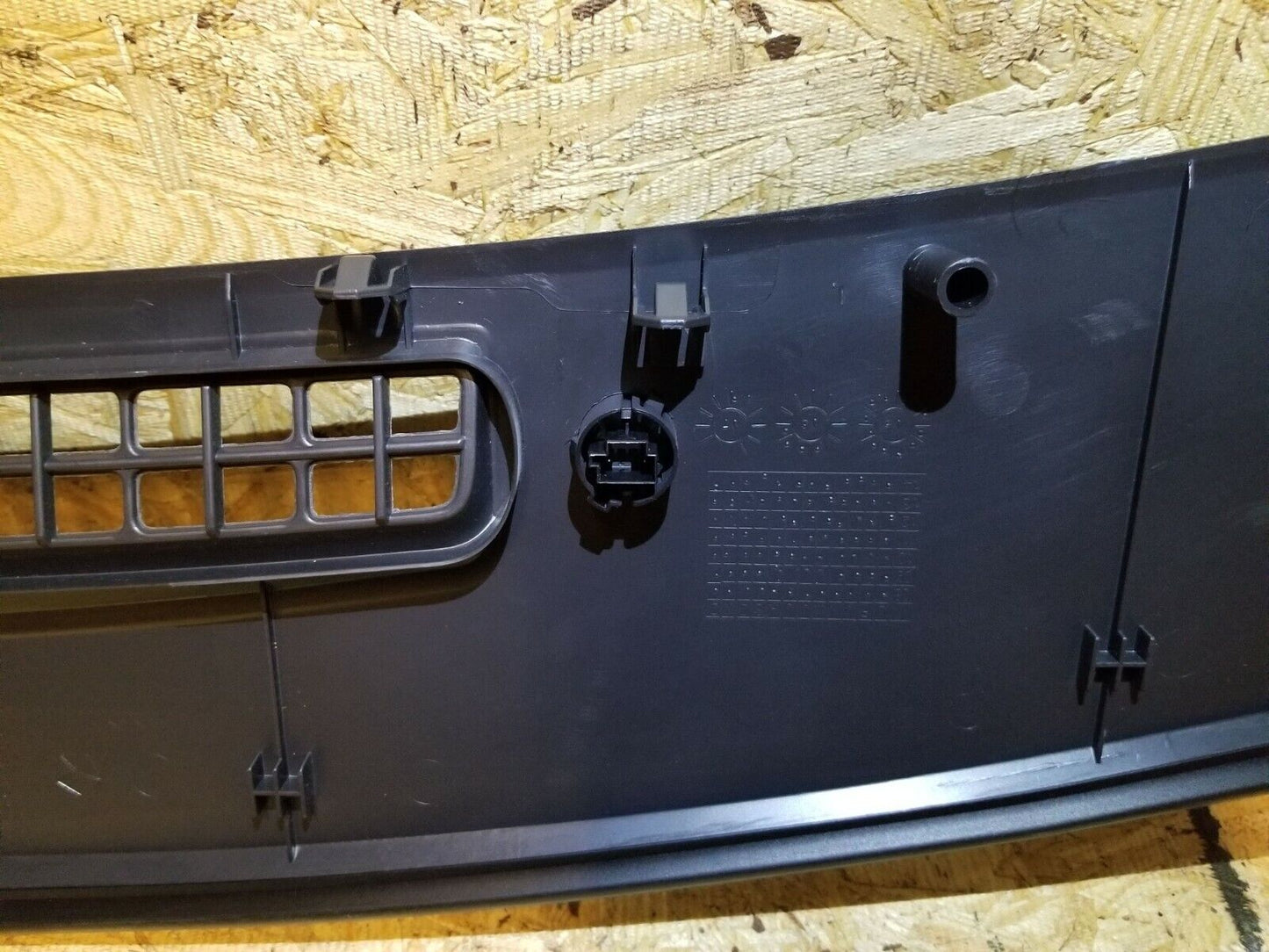 13 14 15 16 17 Jeep Compass Dash Upper Defrost Trim OEM 30k