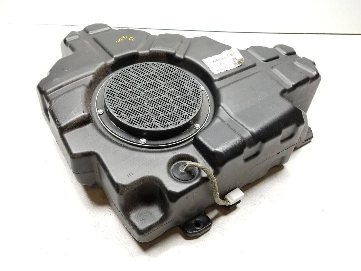 14 15 16 17 Jeep Grand Cherokee Audio Subwoofer Speaker 05064610ac OEM