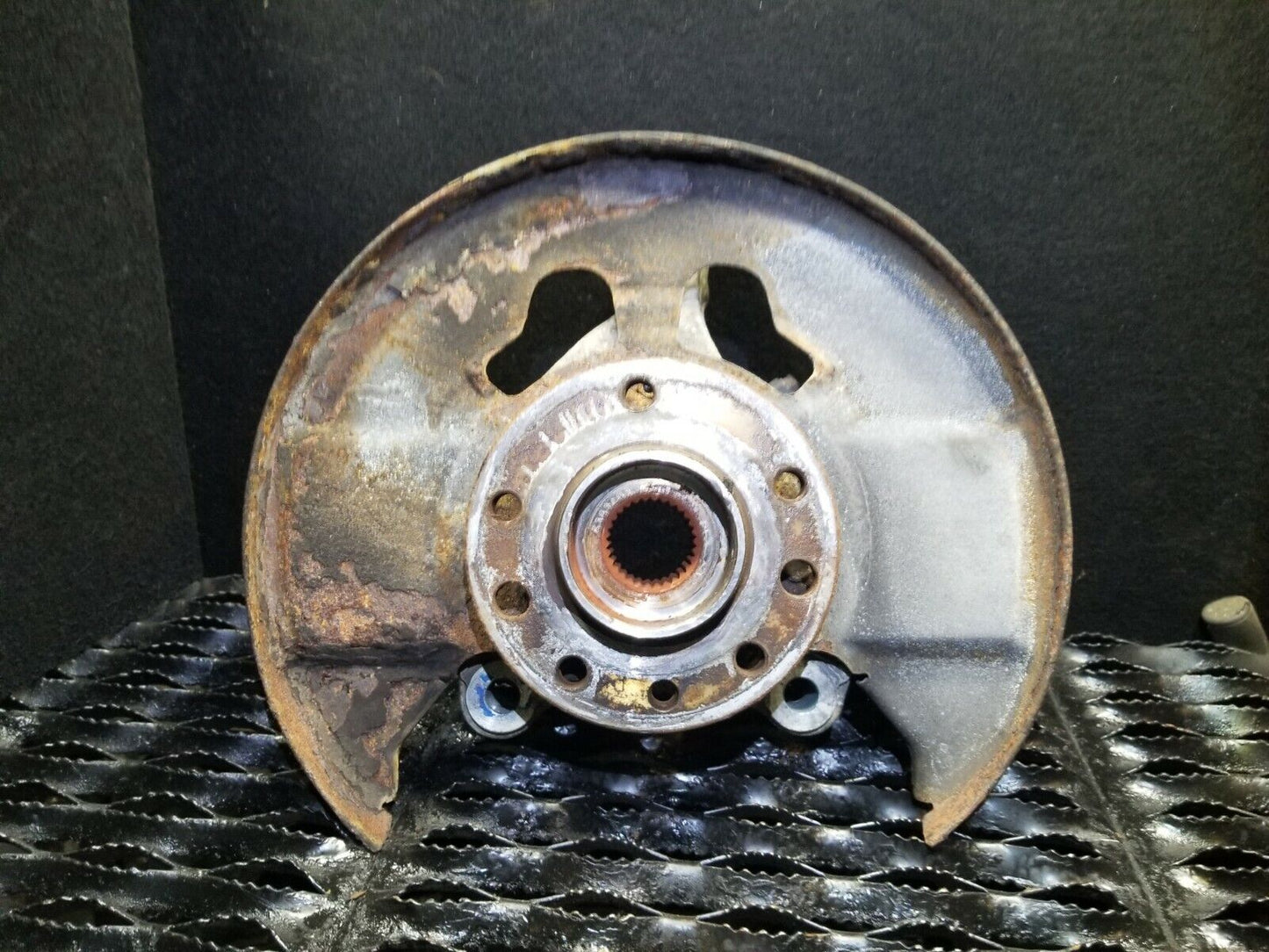 06 07 08 09 Saab 9-5 Aero 2.3t Front Right Pass Side Spindle Knuckle Hub OEM