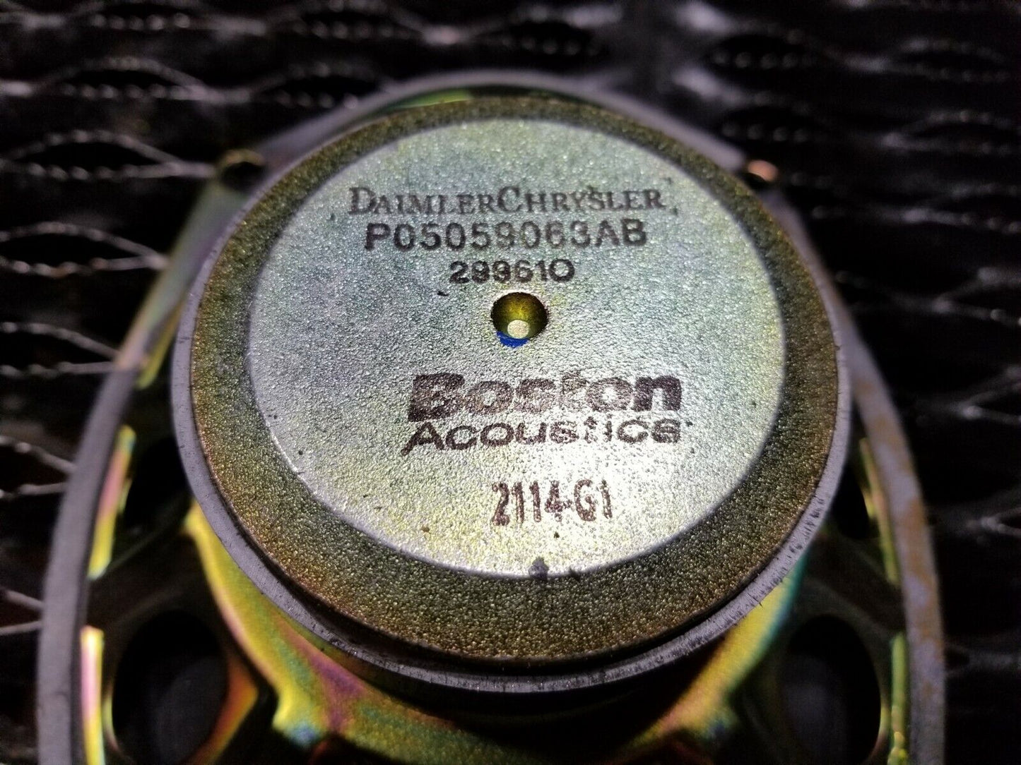 05 06 07 Dodge Magnum Rear Left & Right Deck Audio Speaker 2pcs 05059063ab OEM