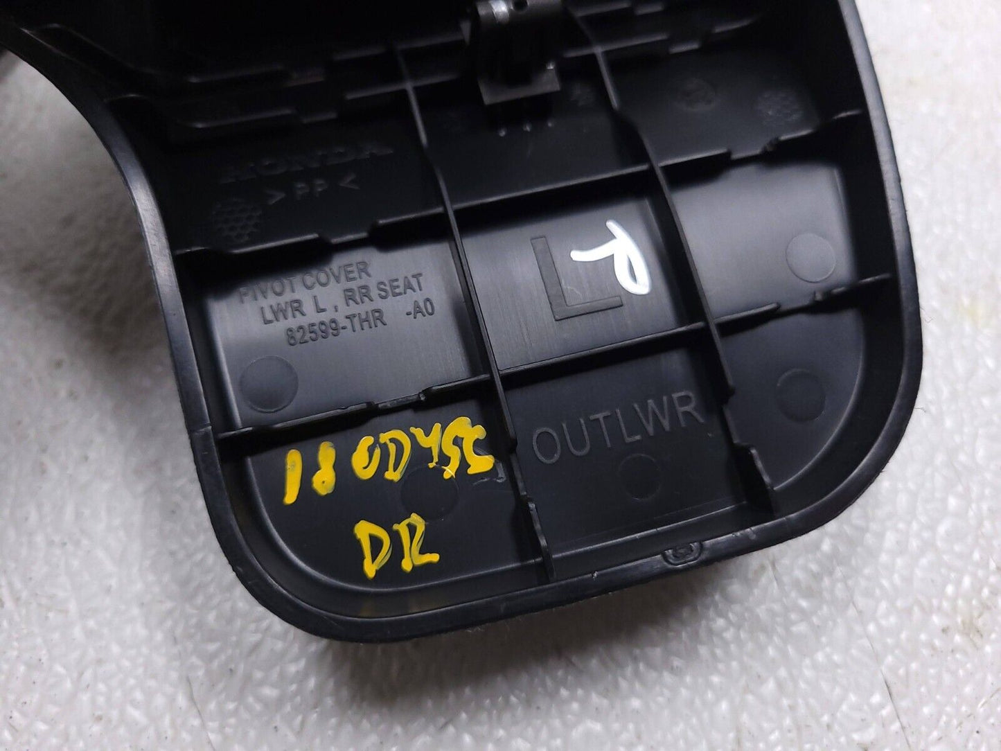 18 19 20 21 22 Honda Odyssey Rear 3rd Row Seat Pivot Cover Trim Panel Pair OEM