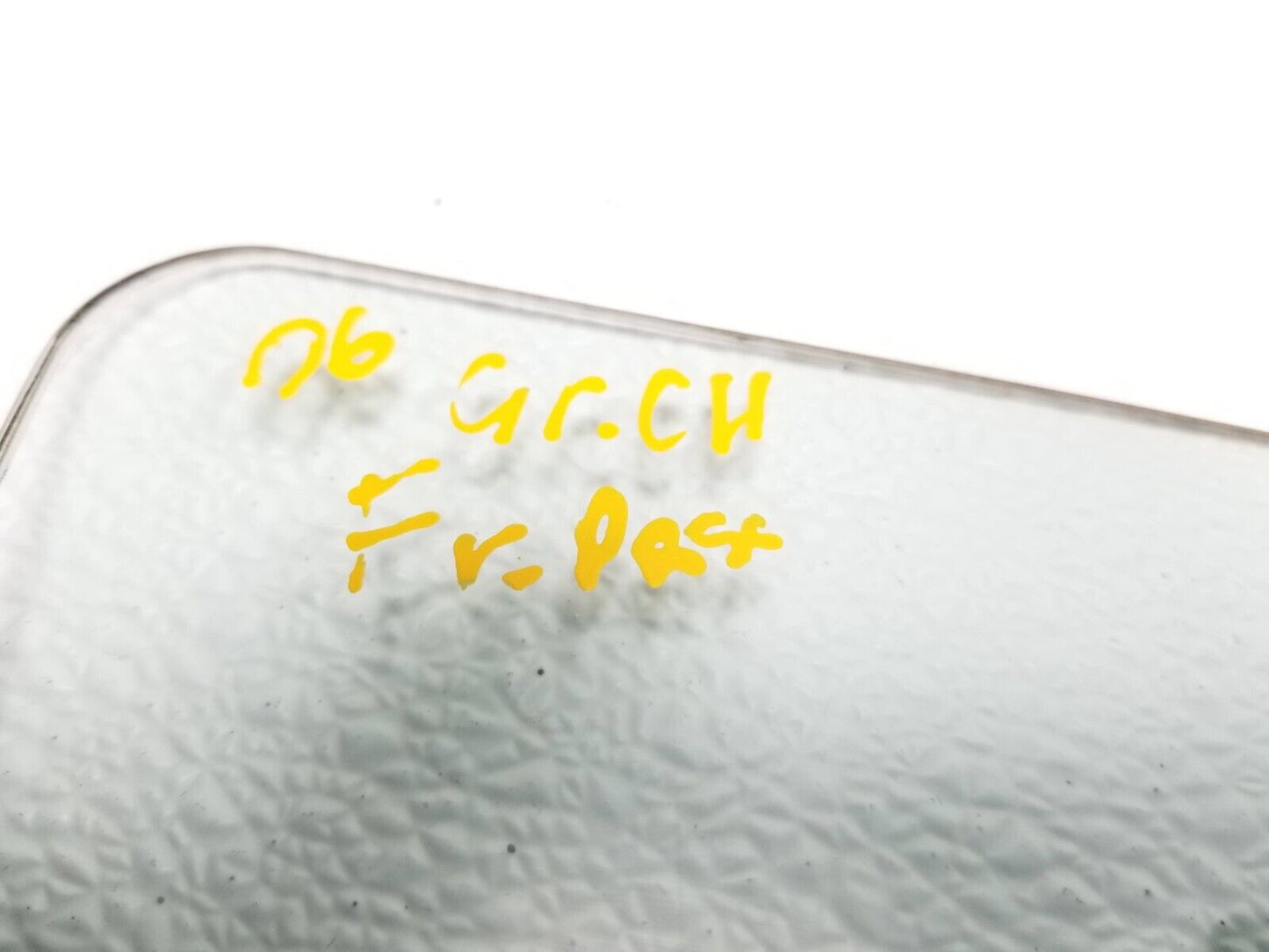 2006 - 2010 Jeep Grand Cherokee Front Door Window Glass Passenger Right Side OEM