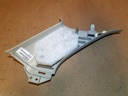 05 06 07 Dodge Magnum Rear Right Passenger Side C Pillar Upper Trim Cover OEM