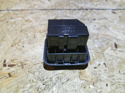 07 08 09 10 Mercedes-benz R350 Power Outlet 115v AC 150w Housing Socket OEM
