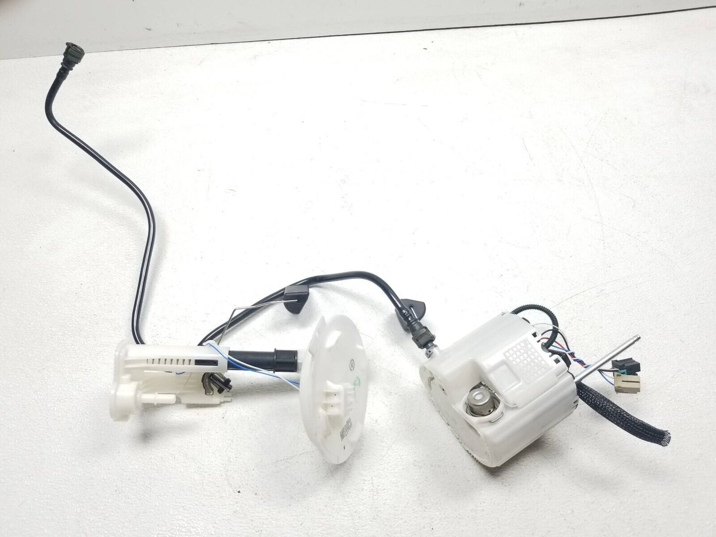 16 17 18 19 20 Chevrolet Camaro Gas Fuel Tank Pump Level Sending OEM