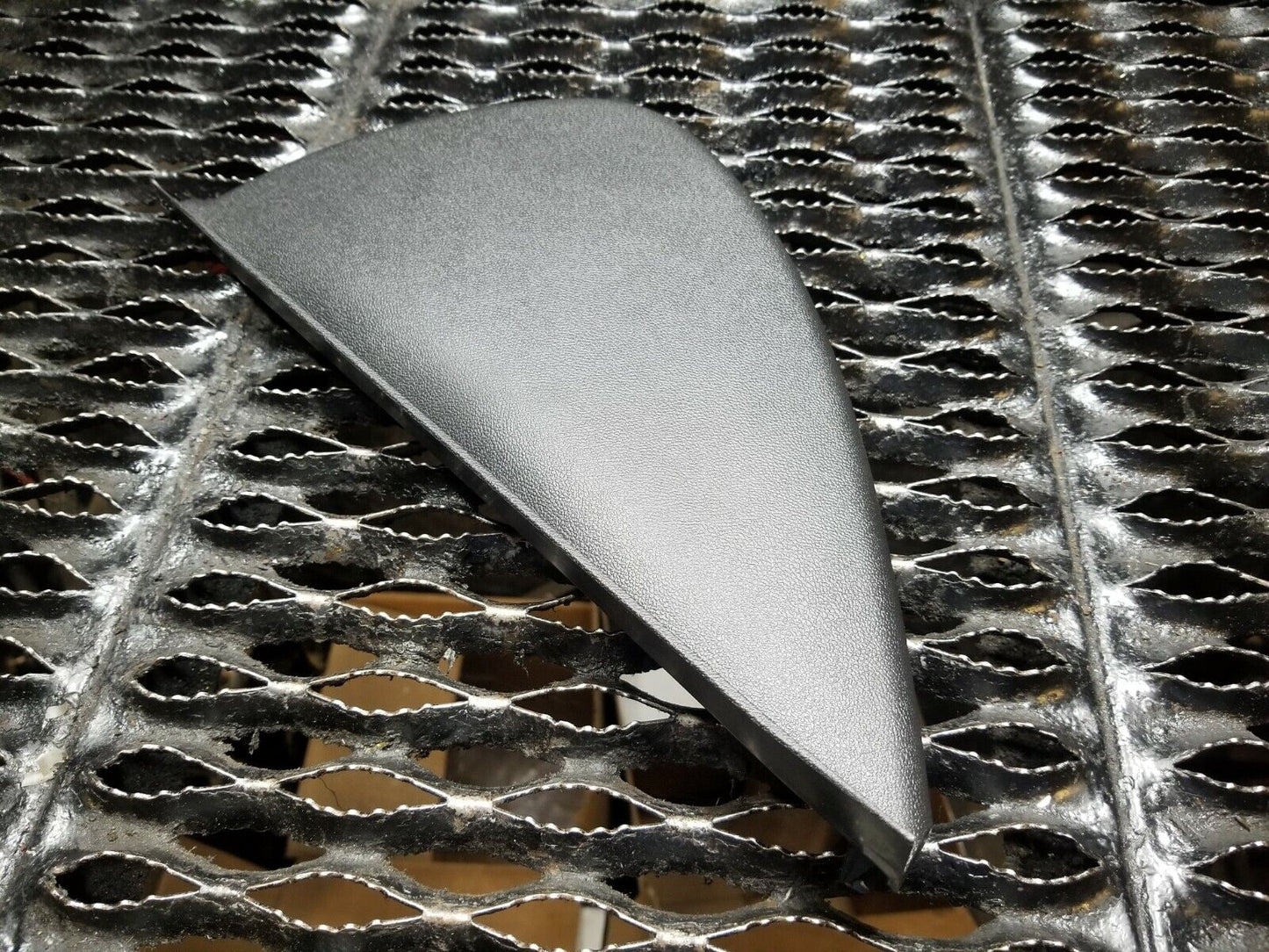 16 17 18 19 Chevrolet Malibu Dash End Cap Cover Trim Left Driver OEM 3k