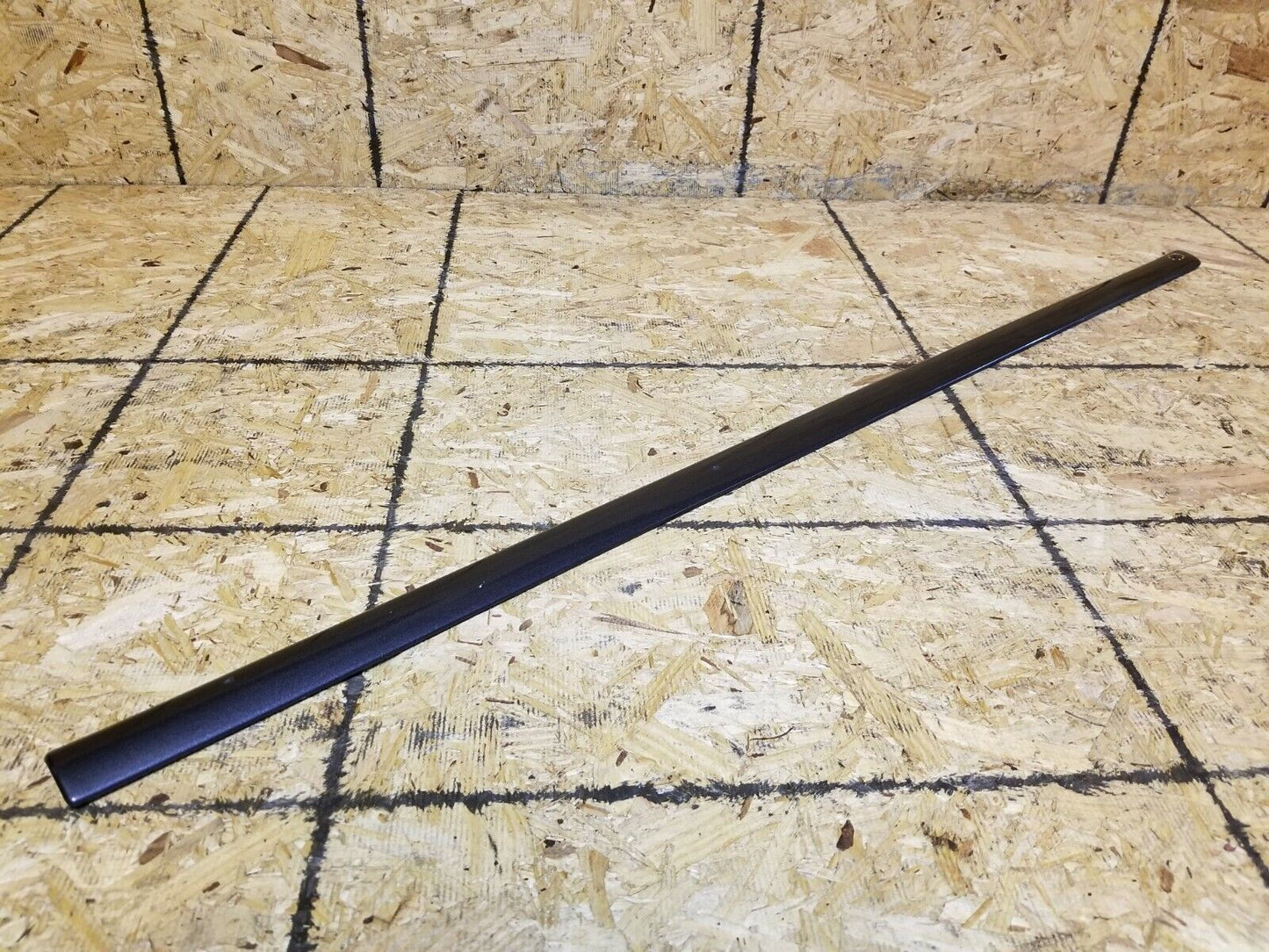 04 05 06 07 08 Nissan Maxima Front Left Driver Door Molding OEM