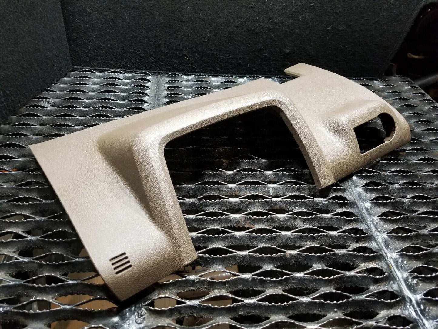 13 14 15 GMC Acadia Instrument Panel Dash-column Filler 22938742 OEM