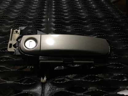 04 05 06 Audi A4 Front Left Driver Side Exterior Door Handle OEM