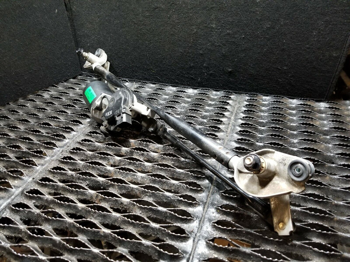 13 14 15 Genesis Coupe Front Windshield Wiper Motor W/  Linkage   OEM 51k