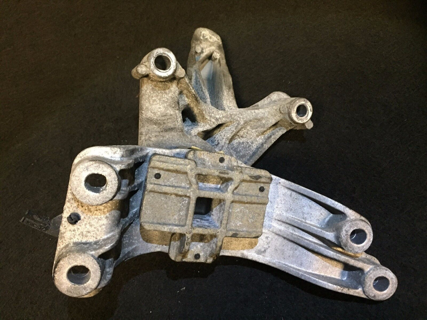 07 08 09 10 11 12 13 Mini Cooper Automatic Gearbox Suspension Bracket Mount OEM