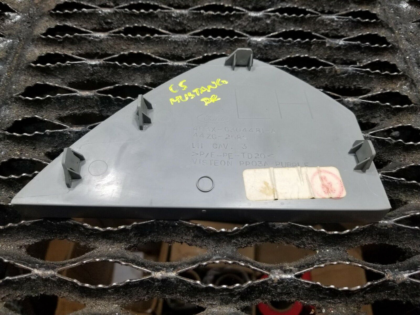 05 06 07 08 09 Ford Mustang Cabrio Dash End Cap Lid Driver Side Left OEM 44k