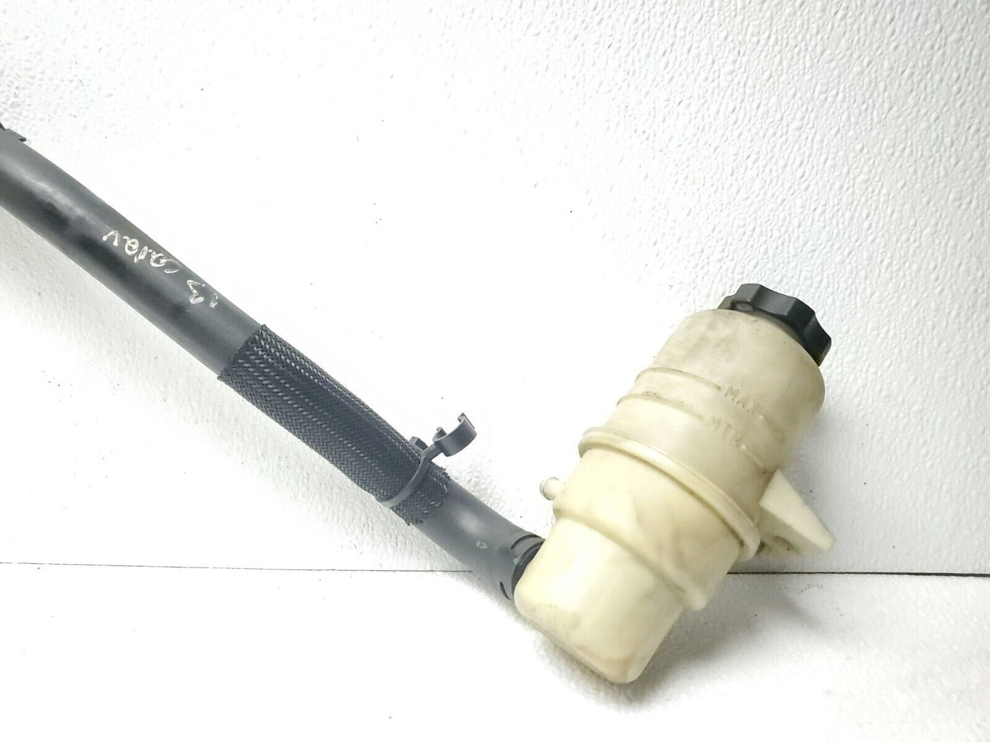 12 13 14 15 16 Dodge Grand Caravan 3.6l Power Steering Reservoir W/ Hose OEM