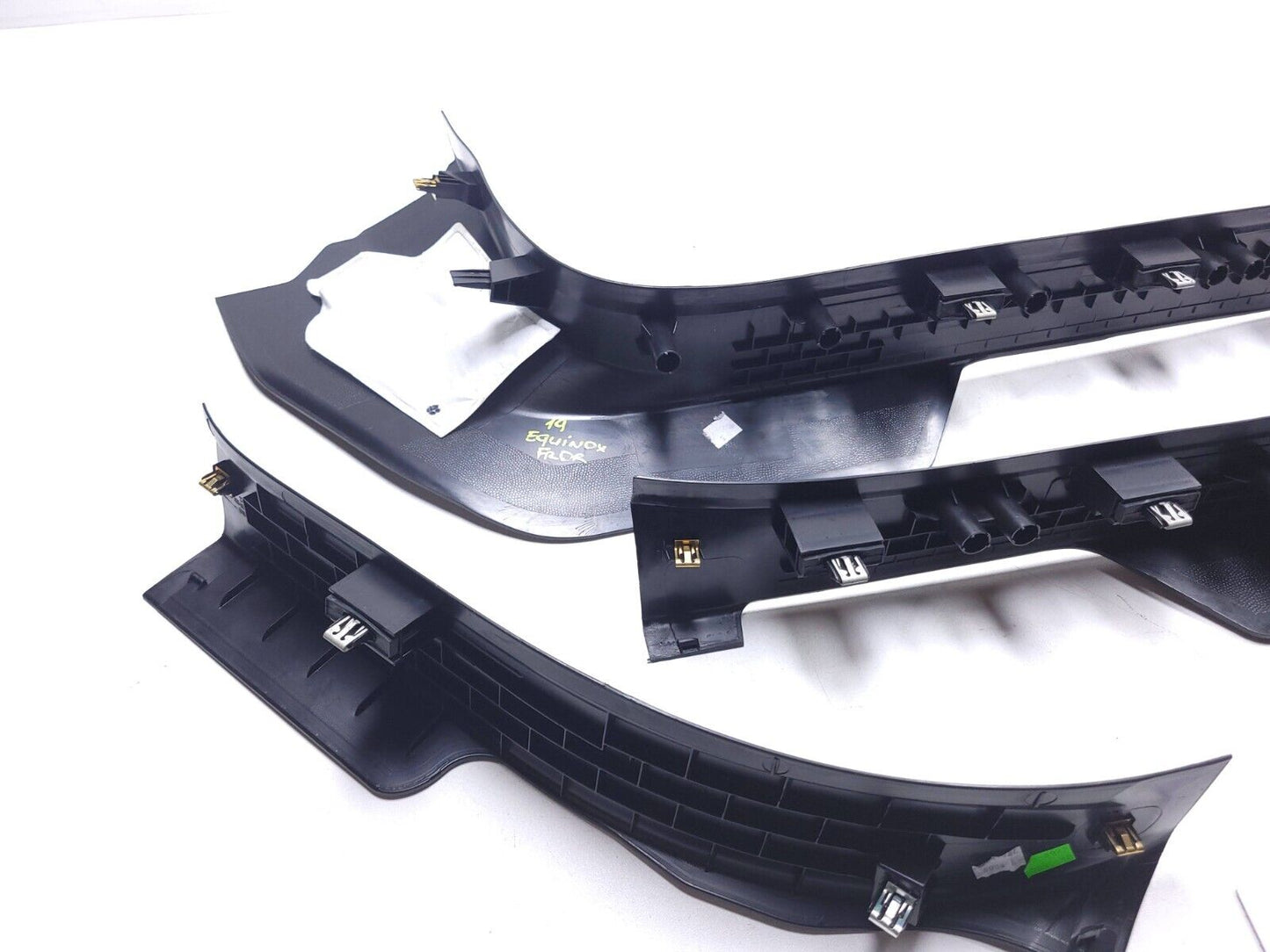 18 19 20 21 Chevrolet Equinox Door Sill Scuff Trim Cover 4pcs OEM