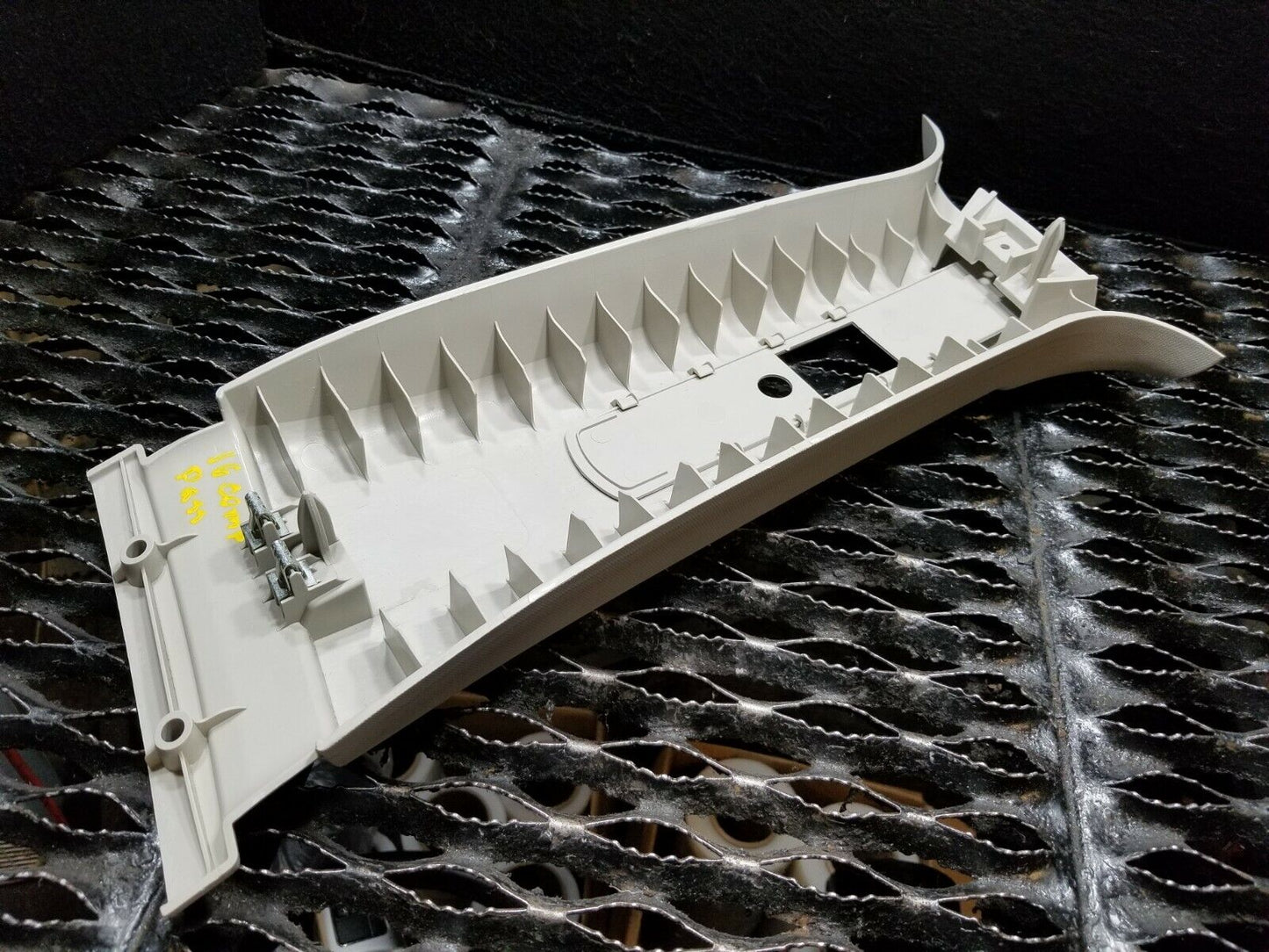 13 14 15 16 17 Jeep Compass Right Passenger Upper B Pillar Trim Cover OEM 30k