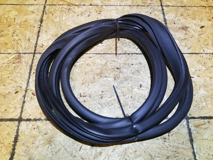 07 08 09 10 Mercedes-benz R350 Rear Left Driver Door Weatherstrip Seal OEM