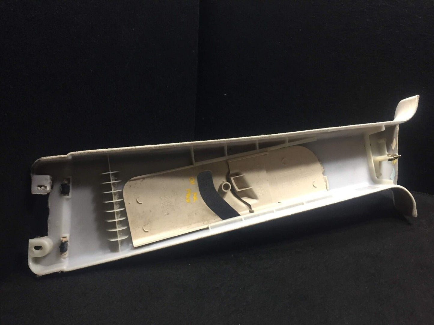 98 99 00 01 Mercedes W163 Ml320 Right Passenger Side B Pillar Upper Trim OEM D34