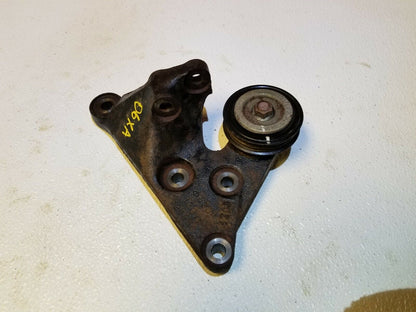 04 05 06 Scion Xa 1.5l Pulley W/ Bracket OEM 1nz-fxe