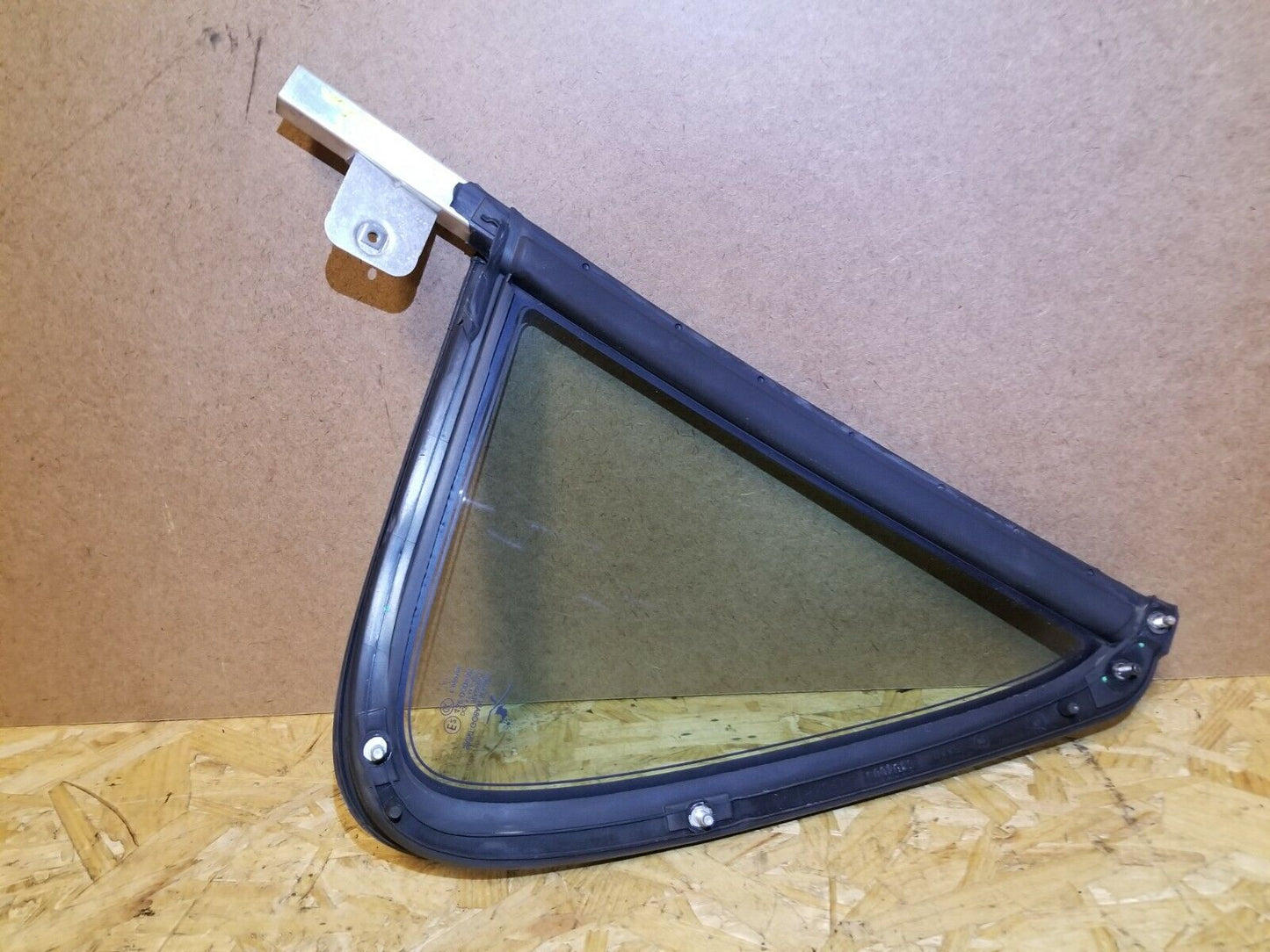 06 07 08 09 Saab 9-5 Aero Rear Right Pass Side Door Vent Window Glass OEM
