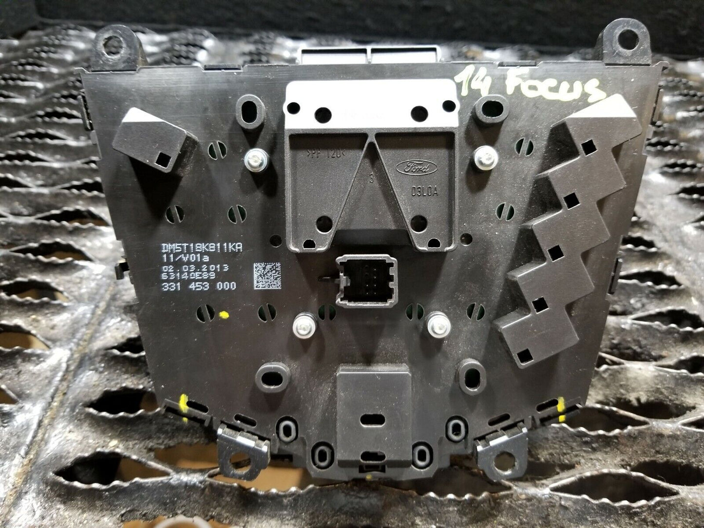 13 14 2013 2014 Ford Focus AM FM Cd Control Panel Dm5t18k811 OEM #113