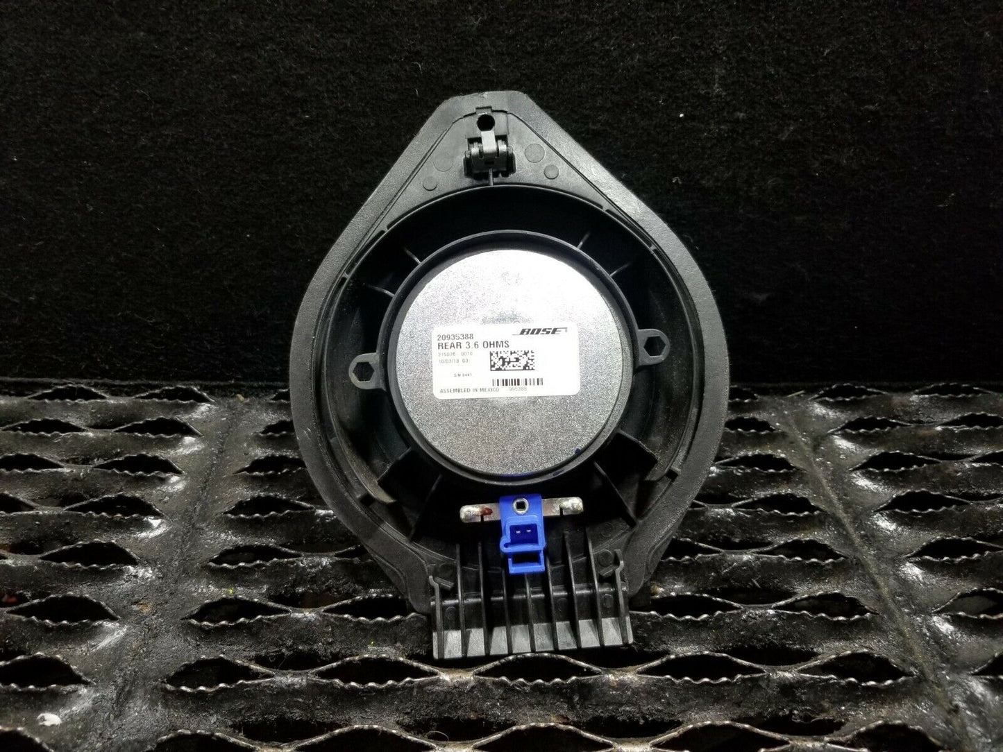 13 14 15 GMC Acadia Rear Left Driver Door Speaker 20935388 OEM