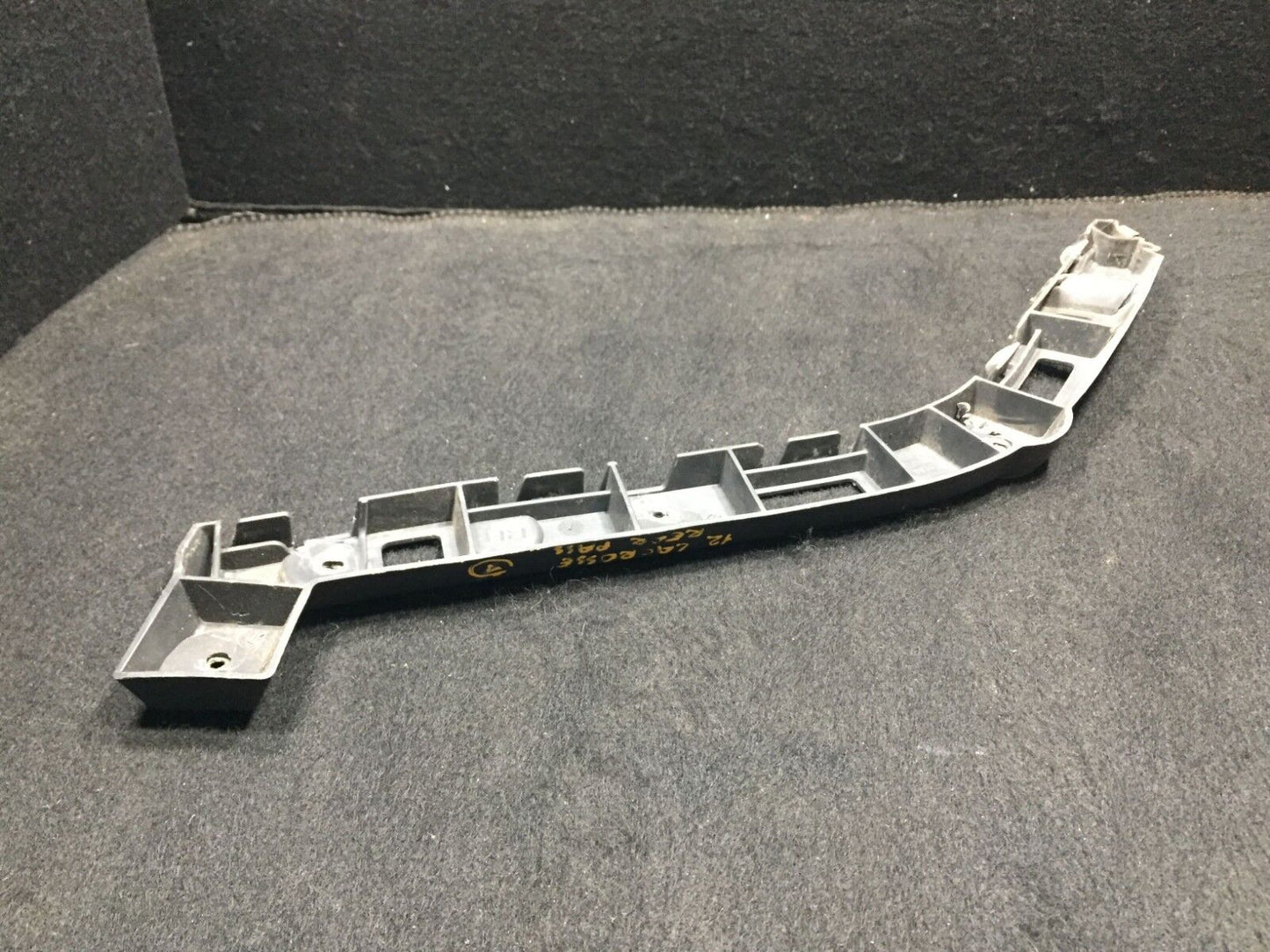 11 12 13 Buick Lacrosse Raer Bumper Outer Bracket Mount Passenger Side OEM D29