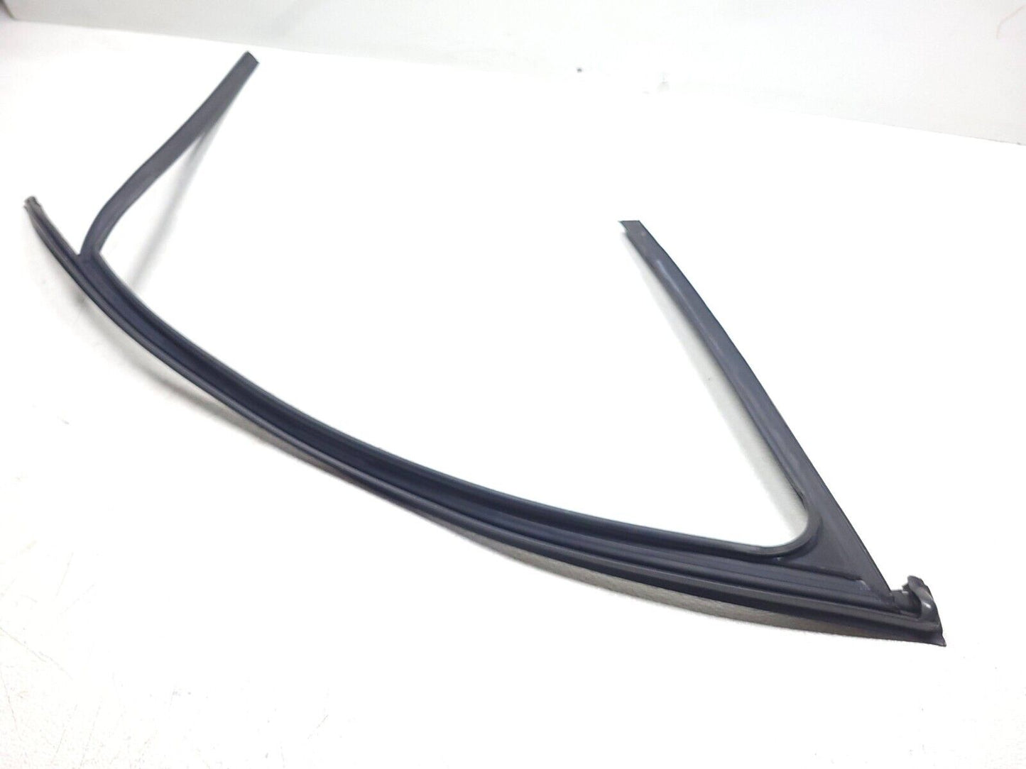 13 14 15 16 Audi A4 S4 Door Window Frame Seal Front Left Driver Side OEM