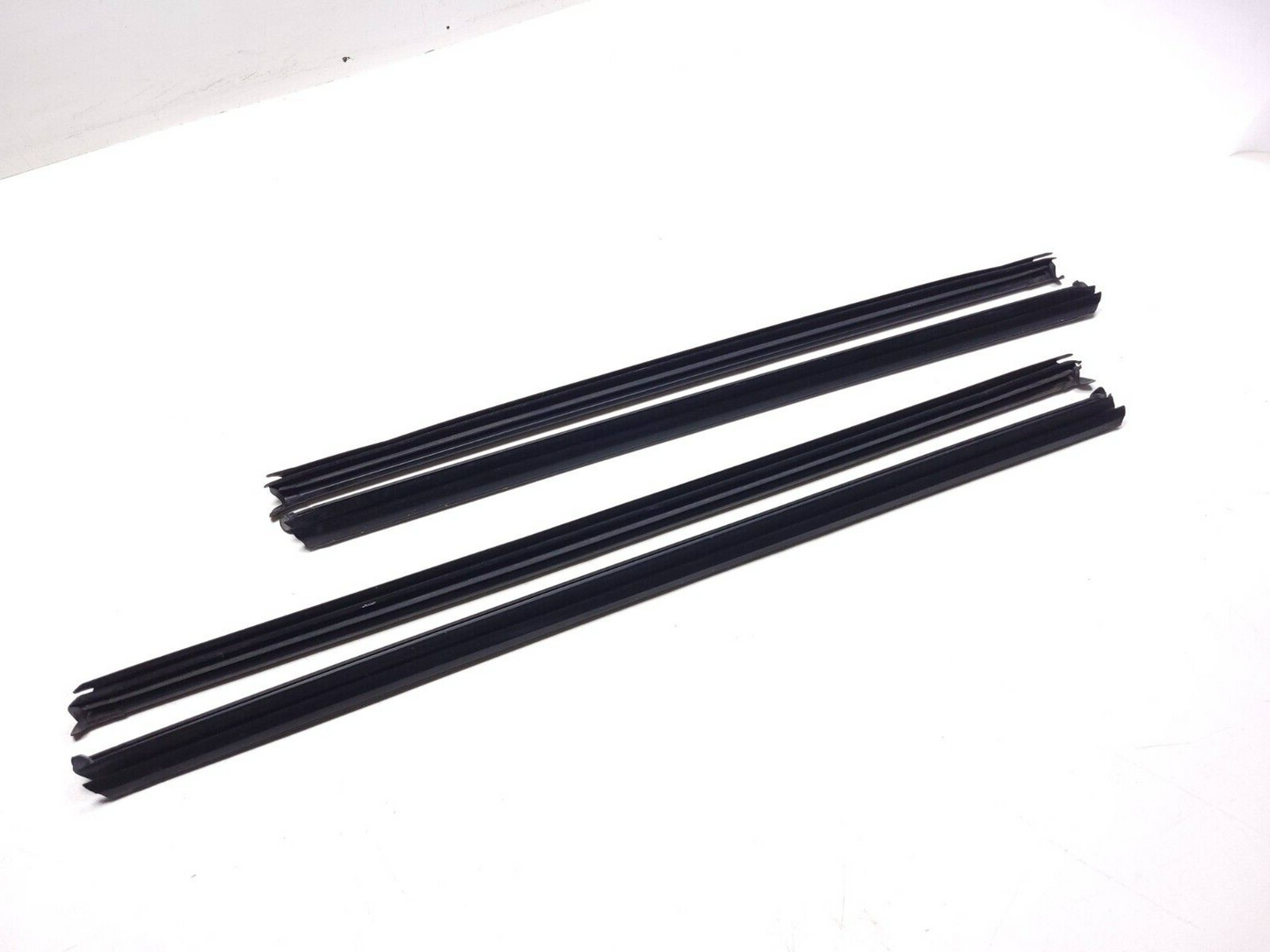 12-19 Volkswagen Passat B7 Door Window Inner Weatherstrip Seal 4pcs OEM