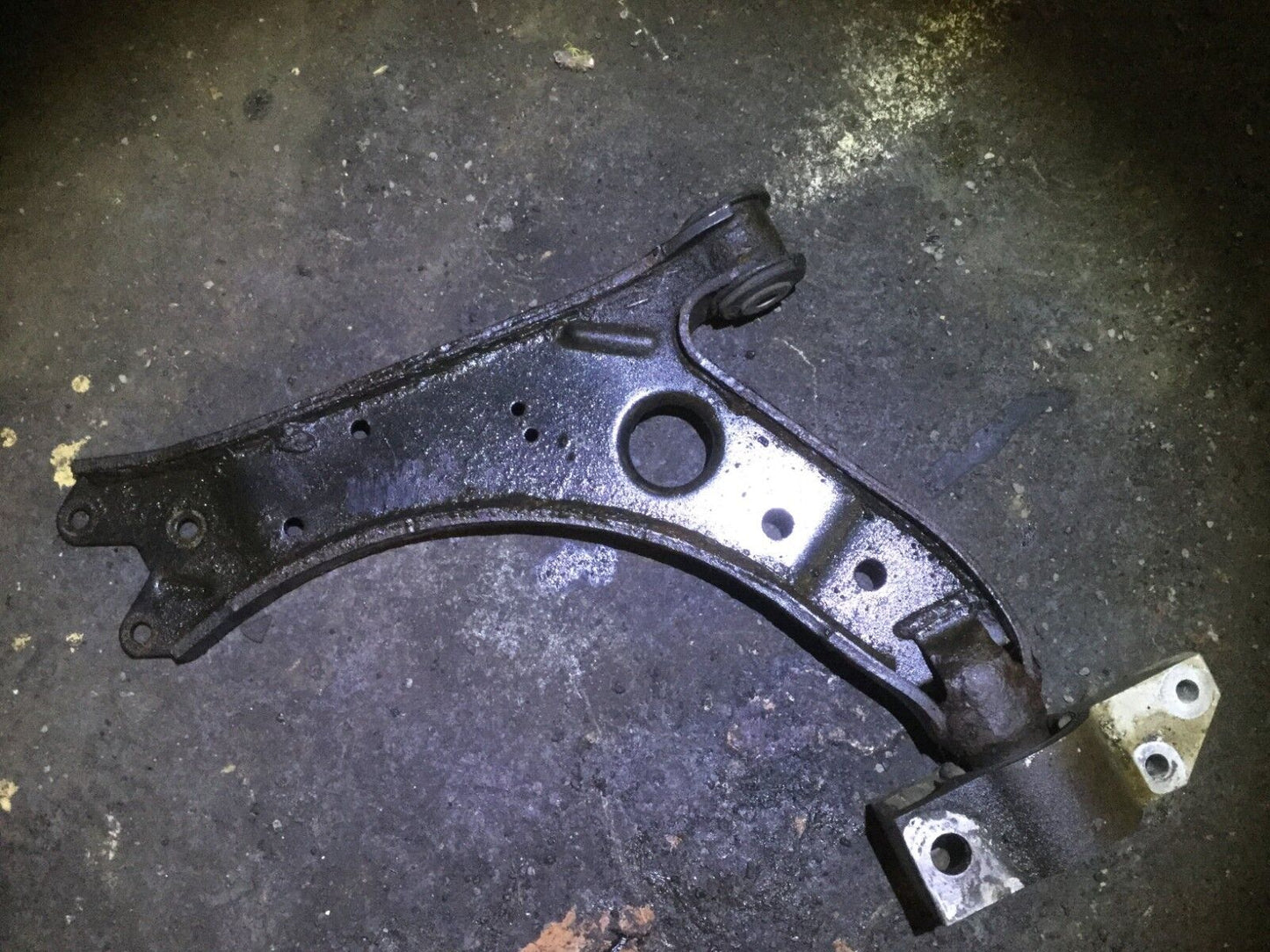 06 07 08 09 VW Golf Rabbit Front Left Driver Lower Control Arm OEM D15