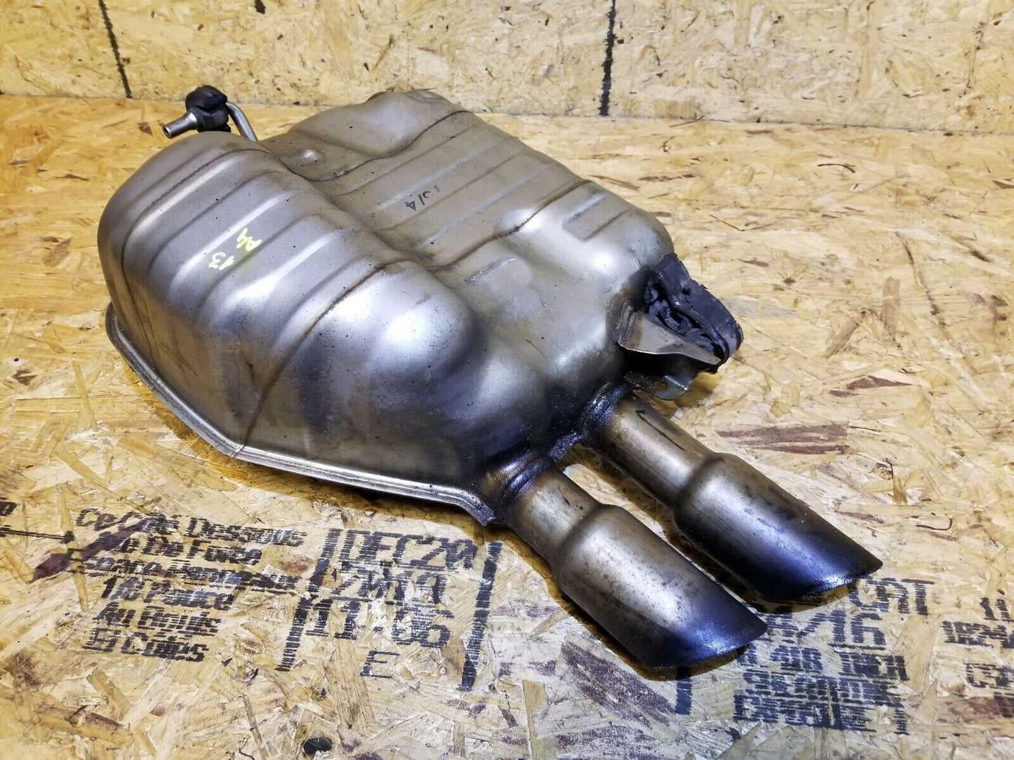 13 14 15 Audi A4 2.0l Rear Exhaust Muffler 8k0253611bs OEM