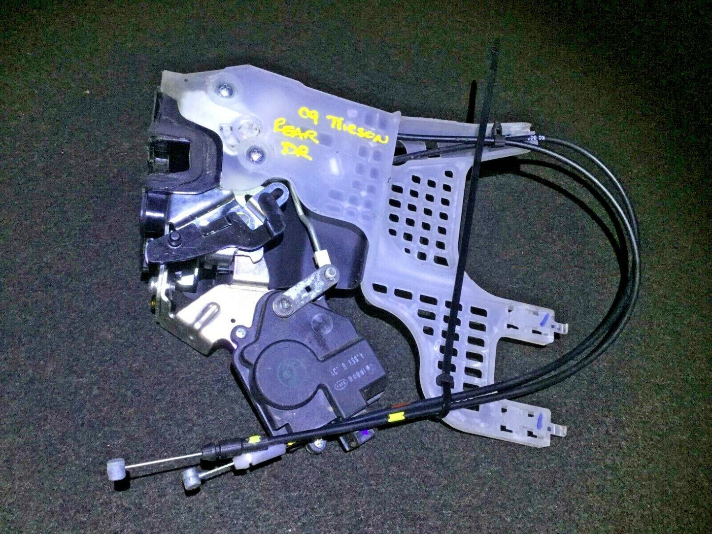 07 08 09 Hyundai Tucson Rear Left Driver Door Lock Latch Actuator OEM D13