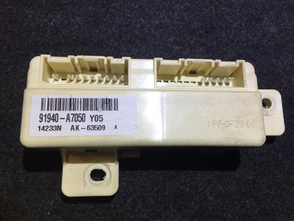 14 15 16 Kia Forte Relay Box Assembly Module 91940-a7050 OEM 38k