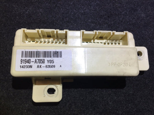 14 15 16 Kia Forte Relay Box Assembly Module 91940-a7050 OEM 38k