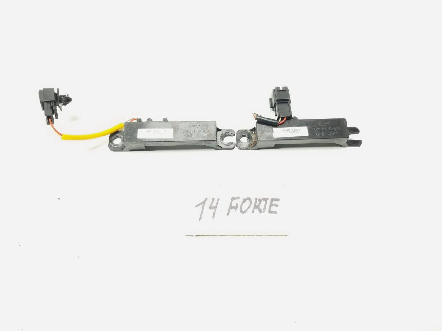 14 15 16 Kia Forte Smartkey Antenna  2pcs OEM