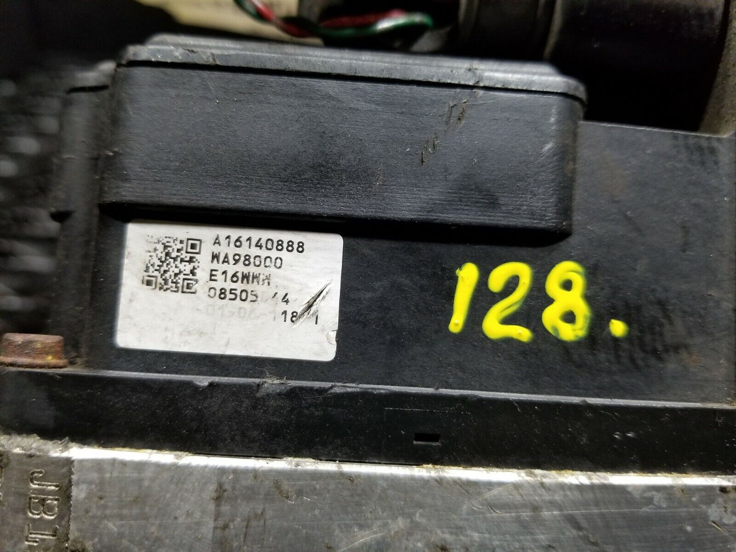 01 2001 Infiniti I30 ABS Anti Lock Brake W/ Module Pump OEM #128