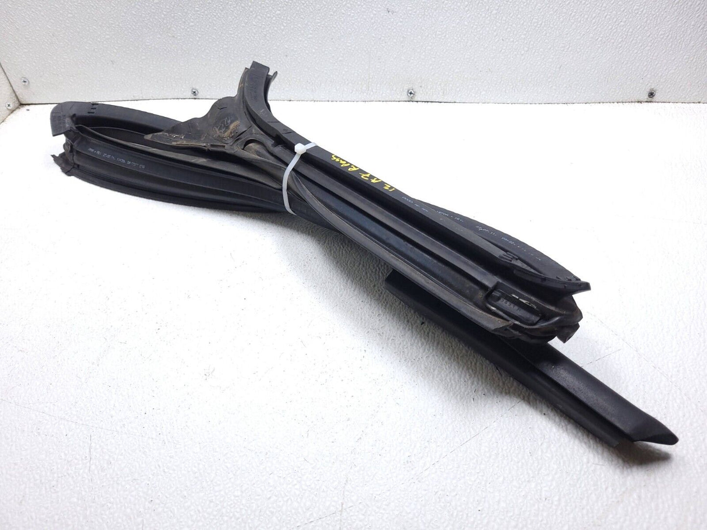 12 13 14 15 16 17 Audi A7 Door Weatherstrip Seal Rear Right Passenger Side OEM